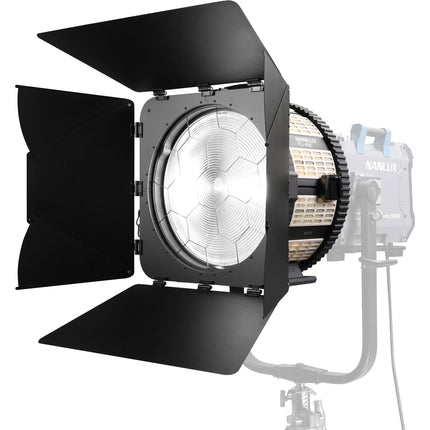 Nanlux FL-45E Lente Fresnel Motorizado 16-50° con Control DMX y Barndoors