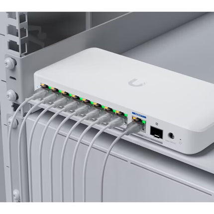 Ubiquiti Flex 8 Puertos PoE++ Red Gestionada 2.5G 196W PoE Presupuesto Montaje Pared