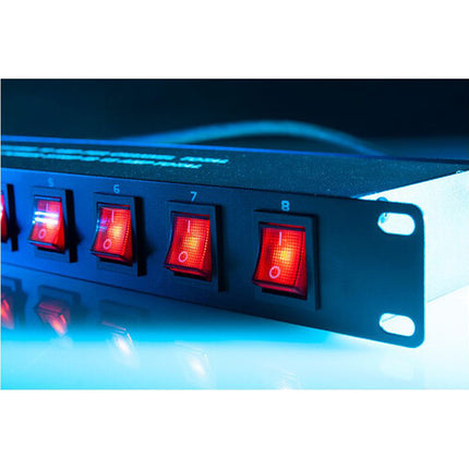 American DJ PC-100A Centro de alimentación 120 VAC 8 enchufes rack-mountable 1800W