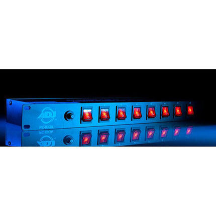 American DJ PC-100A Centro de alimentación 120 VAC 8 enchufes rack-mountable 1800W