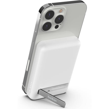 Belkin BoostCharge Power Bank inalámbrico magnético 5000mAh 7.5W con soporte blanco