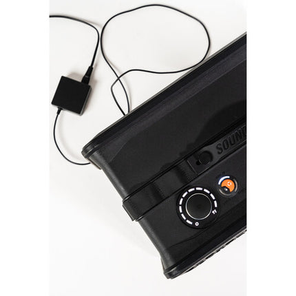 Cargador USB-C 65W para SOUNDBOKS The Battery recarga en 2h