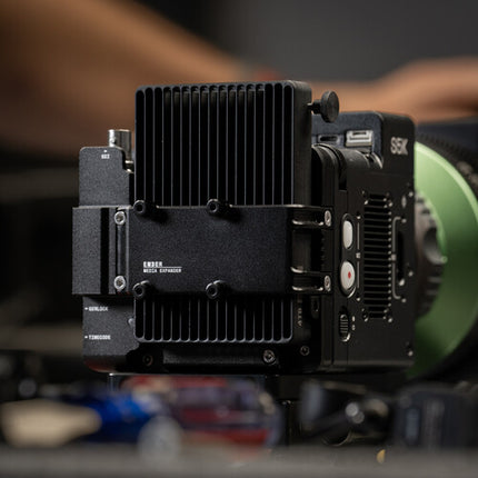 FREEFLY SSD externo 1.28TB con pregrabación para cámaras Ember S2.5K S5K USB-C USB 4 Thunderbolt