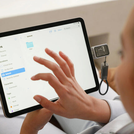 Satechi Mini NVMe SSD Caja con Puerto USB-C 3.2 Gen 2 y Ventilador Activo
