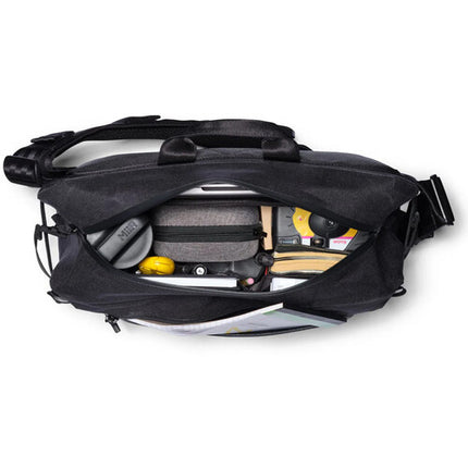 Chrome Industries Kadet Max Sling WP mochila impermeable 15L para laptop 14"