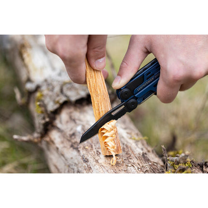 Leatherman Signal Herramienta Multiusos Acero Inoxidable 19 Funciones Funda Nylon Negra
