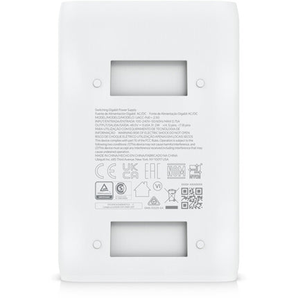 Ubiquiti 2.5G Adaptador PoE+ 30W con montura de pared y protección avanzada