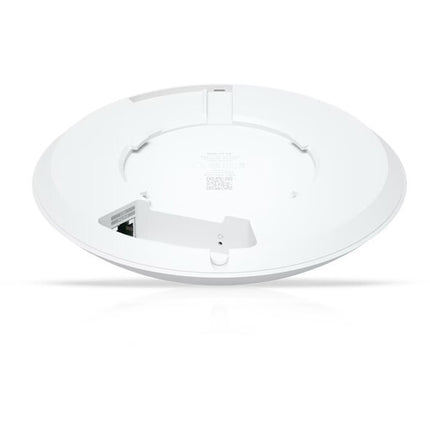 Ubiquiti U7 Long-Range Punto de Acceso Wi-Fi 7 Dual Banda 4988 Mb/s 1750 m² Kit Montaje