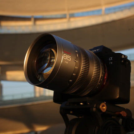 CHIOPT AURA 85mm T1.5 Lente de Cine Full Frame con Apertura T1.5 y Soporte