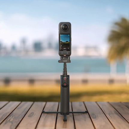Insta360 Palo Selfie 2 en 1 Plegable con Control Remoto y Trípode Integrado