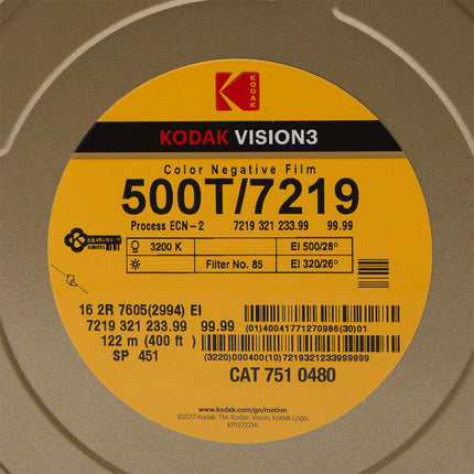 Kodak VISION3 500T Película Negativa Color 16mm 400' Roll Doble Perf