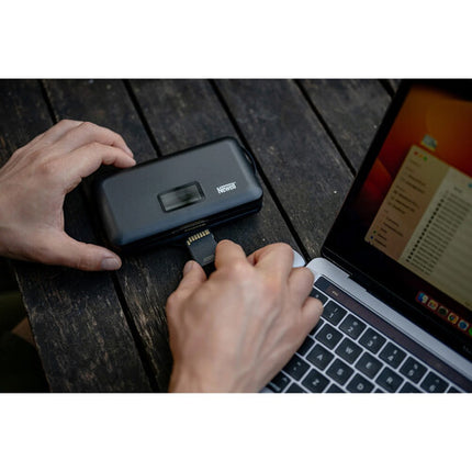 Newell Cargador Doble Canal con Lector SD para Baterías FUJIFILM NP-W126 con Pantalla LCD y Puerto USB-C