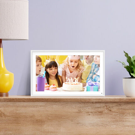 Aluratek 10.1" Marco Digital Calendario Wi-Fi 1080p 32GB