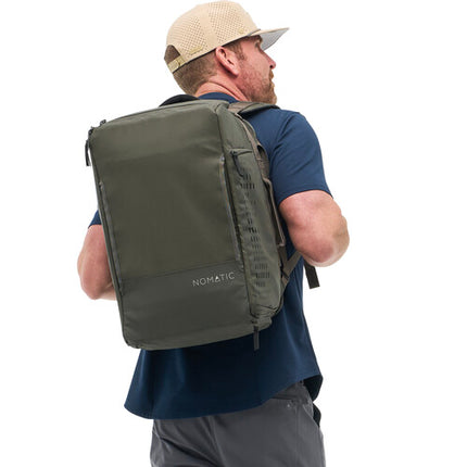 Nomatic Travel Bag V2 Bolsa de viaje oliva 30L con cinturón de cintura desmontable