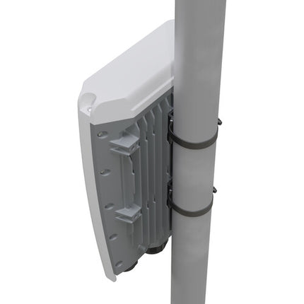 MikroTik CRS504-4XQ-OUT Switch de Red Exterior Gestionado 4 Puertos 100G QSFP28 PoE Injector incluido