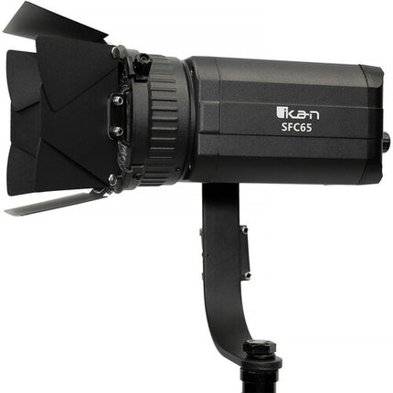 ikan Stryder RGBW Luz Fresnel LED Kit 2 Luces 2800-6500K 2460 Lux 15-45° con Trípodes y Bolsa