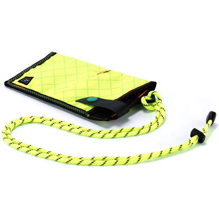 Tilta Fe Ecopak Estuche para Smartphone Amarillo con Correa Ajustable y Compartimento Frontal