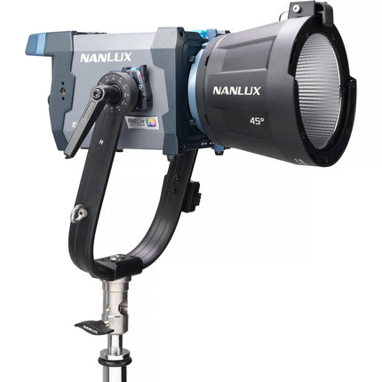 Nanlux Evoke 150C Foco LED RGB 22230 Lux 1000-20000K con Reflector 45°