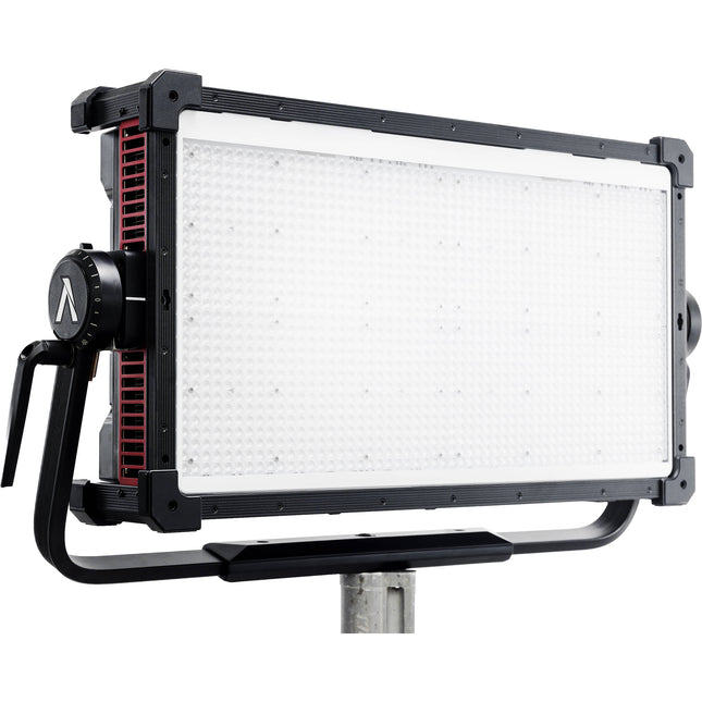 Aputure NOVA II 2x1 Panel LED de luz RGB 27.2x15.3 pulgadas 197300 Lux