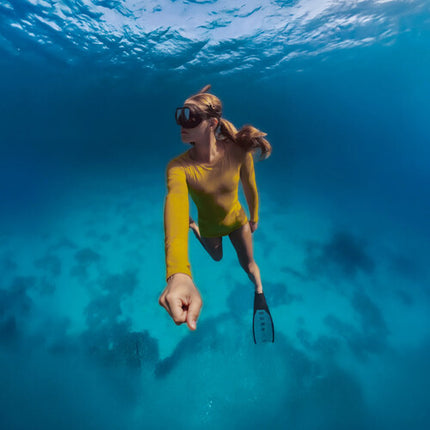 Insta360 Invisible Dive Case Pro para X5 Estuche Sumergible 164 Pies IPX9K con Bolsa Secado Rápido