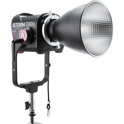 Aputure STORM 700x Luz LED Tunable White 16730 Lux 2500-10000K Cine Kit