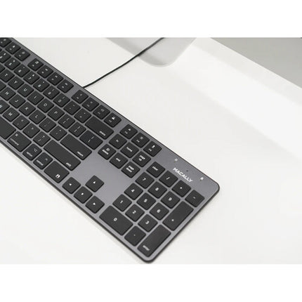 Macally 104-Key Slim Teclado USB-A Gris Espacial con 16 Teclas Mac