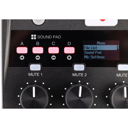 Zoom PodTrak P4next Grabadora Pocket para Podcast 4 XLR 48 kHz 24-Bit Kit 4 Micrófonos