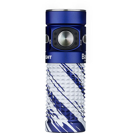 Olight Baton 4 Linterna Recargable 1300 Lúmenes IPX8 con Cable Magnético