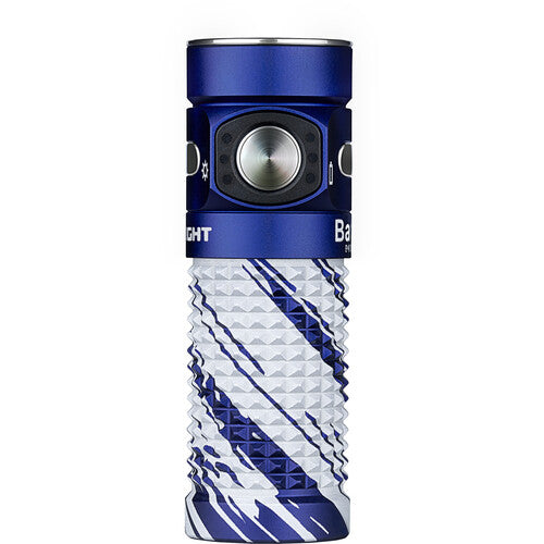 Olight Baton 4 Linterna Recargable 1300 Lúmenes IPX8 con Cable Magnético