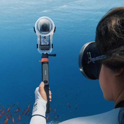 Insta360 Underwater Selfie Stick con Mando 35" Profundidad 197'