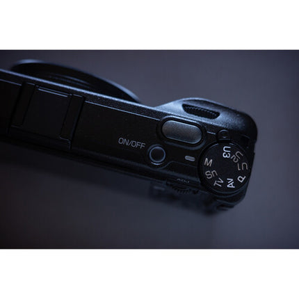 Ricoh GR IV HDF Cámara digital 25.7MP Sensor APS-C 28mm f2.8 LCD táctil
