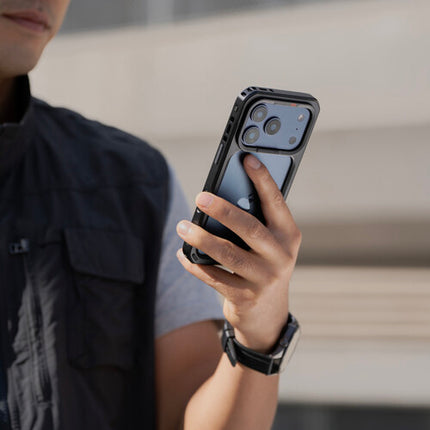 PGYTECH ProShot Jaula Modular para iPhone 17 Pro con Bluetooth y 4 Puertos