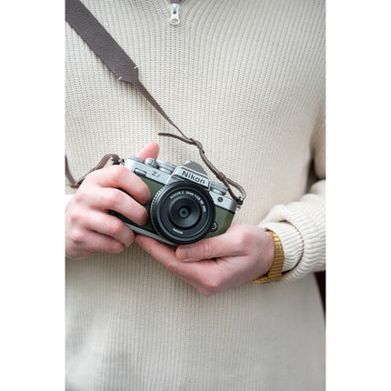 Nikon Zf Cámara Sin Espejo 24.5MP 4K Video 3.2" Pantalla Táctil