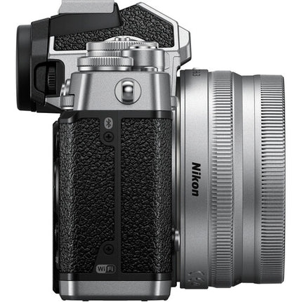 Nikon Zfc Cámara Sin Espejo con Lente 16-50mm 20.9MP Bundle Básico