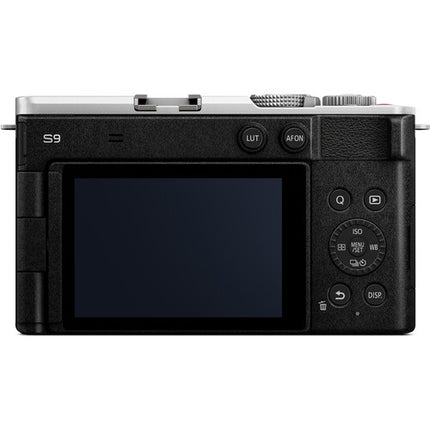 Panasonic LUMIX S9 Cámara Mirrorless 24.2MP Vídeo 6K 18-40mm Kit Básico