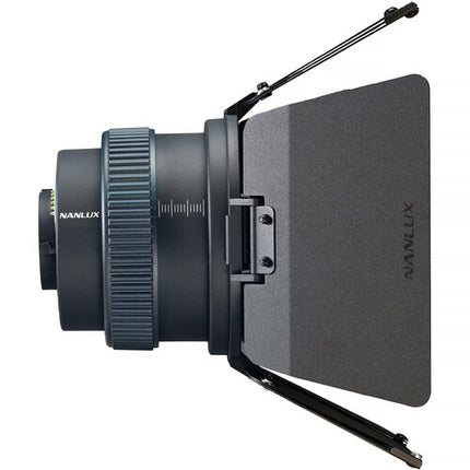 Nanlux FL-12 Lente Fresnel para Monolights Ángulo 15°-30° con Barndoor y Bolsa