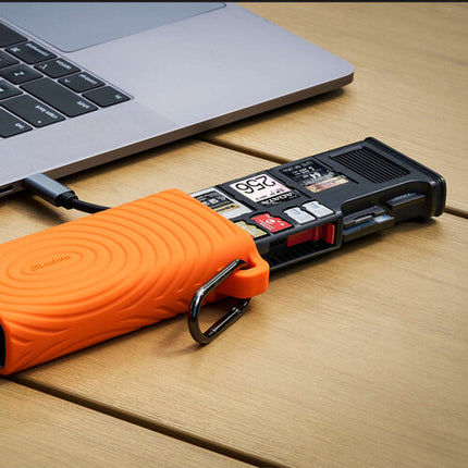 Leofoto LCR-01 Estuche Transferencia Tarjetas Naranja con USB-C y Almacenamiento para 11 tarjetas