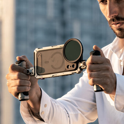 SmallRig Mobile Dual Handle Kit para iPhone 17 Pro Max Edición Megatron con asa inalámbrica giratoria y protector TPU