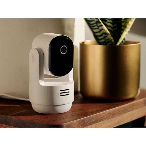arlo Essential 2K Cámara Interior Panorámica y Inclinable 2304x1296 130° Ángulo de Visión