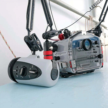 Ikelite RC232 TTL Estroboscopio Submarino con Luz de Video 2500 Lúmenes 330' Profundidad