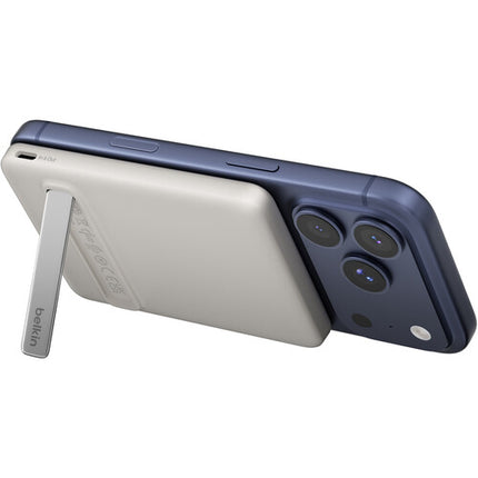 Belkin BoostCharge Slim Power Bank Magnético con Soporte 5000mAh 15W Qi2 y Cable USB-C 2'