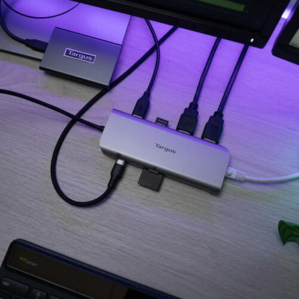 Targus Estación de Acoplamiento 140W Dual HDMI 4K con Lector SD y microSD
