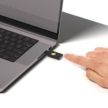 Yubico YubiKey 5C NFC Llave de Seguridad USB-C con NFC y Multi-Protocolo
