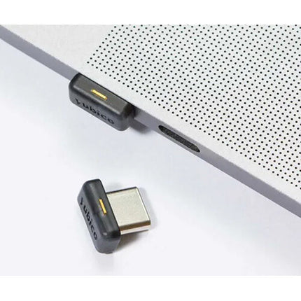 Yubico YubiKey 5C Nano Llave de Seguridad USB-C Multi Protocolo Compacta