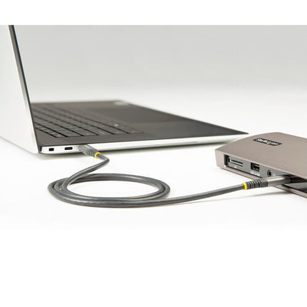 StarTech Cable USB-C 1.6 pies 10Gbps 100W 5A para datos y carga rápida