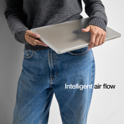 Incase Edge Hardshell Funda rígida para MacBook Air 15" M3 Transparente ligera y resistente