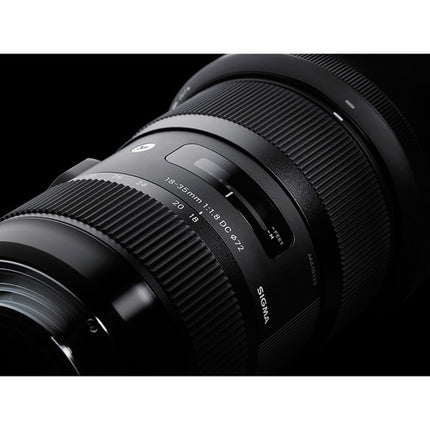 Sigma 18-35mm f/1.8 DC HSM Art lente Nikon F con funda y parasol reacondicionada