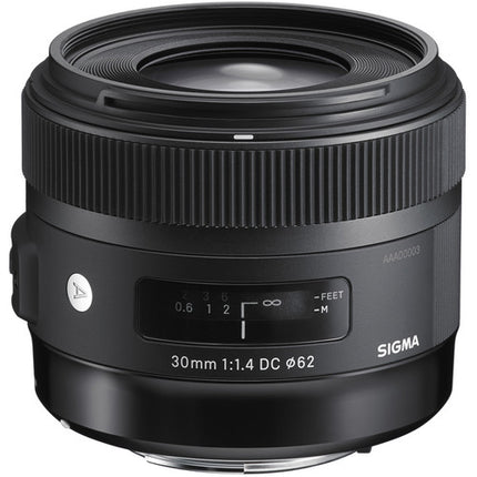 Sigma 30mm f/1.4 DC HSM Art objetivo para Nikon F refurbished con funda y parasol