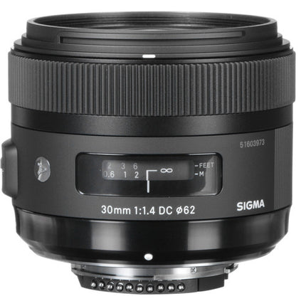 Sigma 30mm f/1.4 DC HSM Art objetivo para Nikon F refurbished con funda y parasol