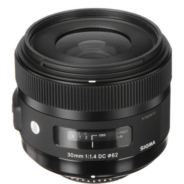 Sigma 30mm f/1.4 DC HSM Art objetivo para Nikon F refurbished con funda y parasol